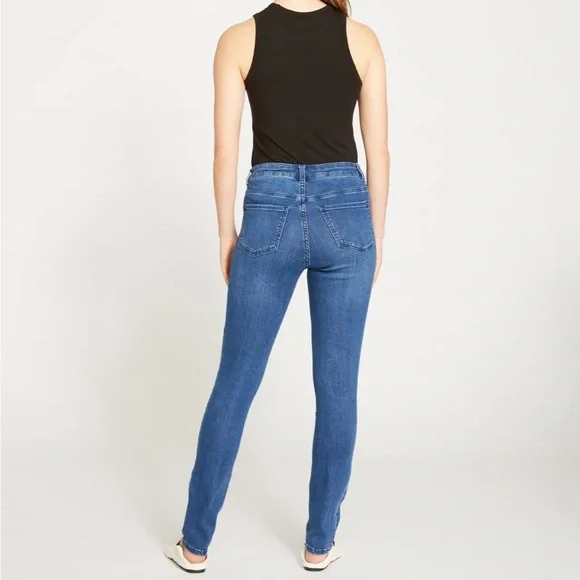 Universal Standard Seine High Rise Skinny Jean - Picture 4 of 16